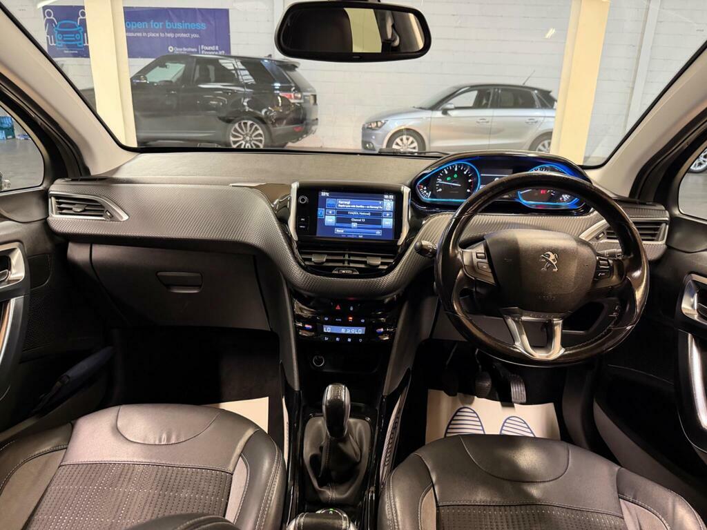 Peugeot 2008 2015 65 Pure White #23