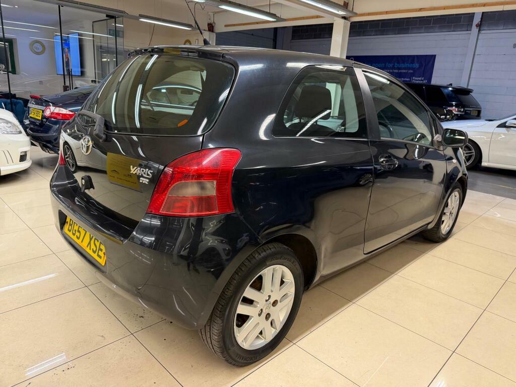 Toyota Yaris 1.3 Vvt-i Tr Black #6
