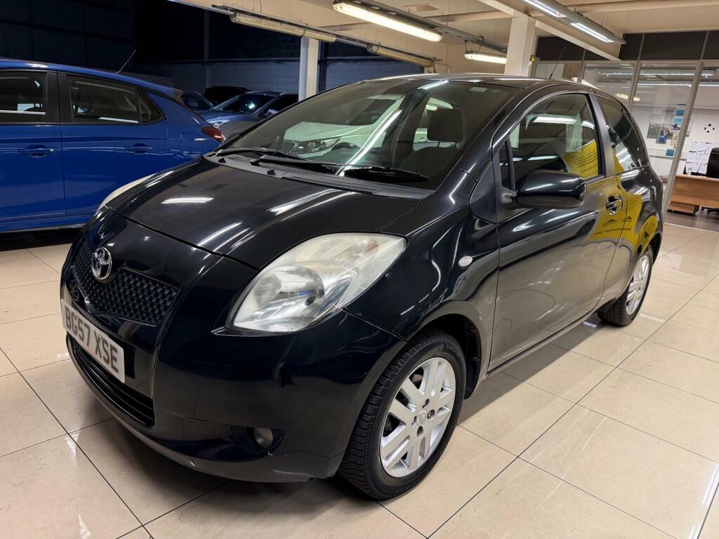 Toyota Yaris 1.3 Vvt-i Tr Black #3