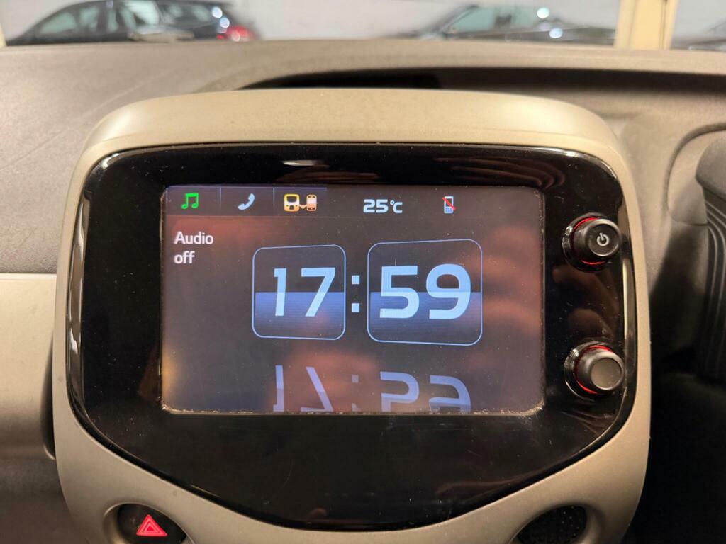 Peugeot 108 1.0 Active Top 68 Bhp White #18