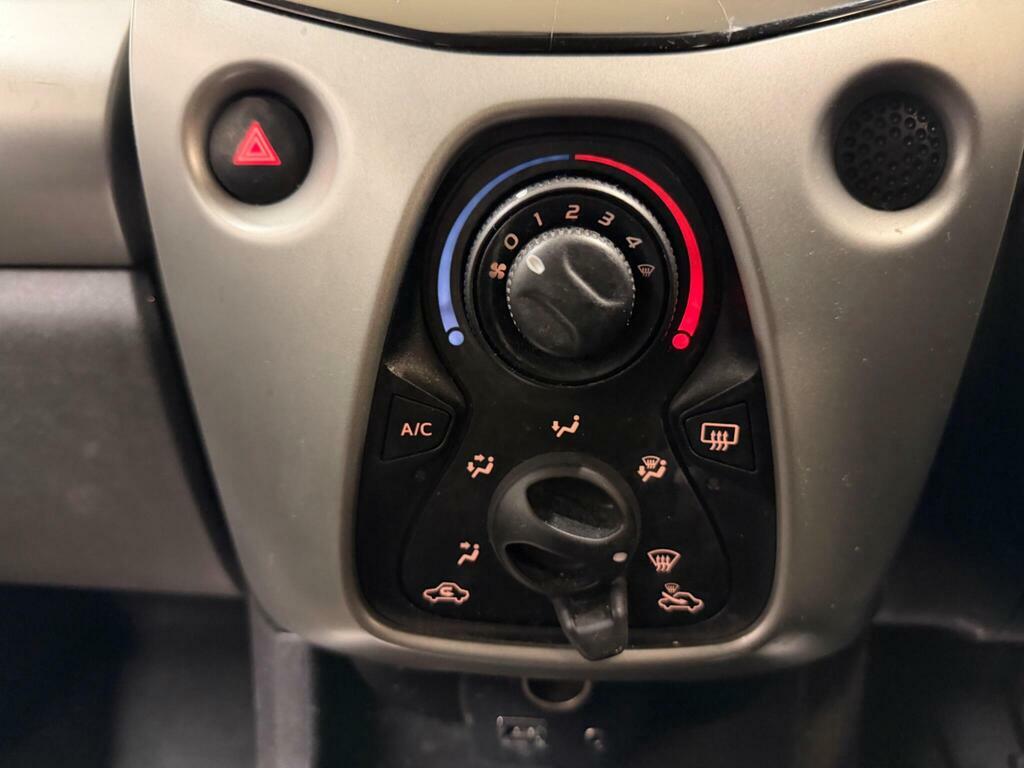 Peugeot 108 1.0 Active Top 68 Bhp White #20