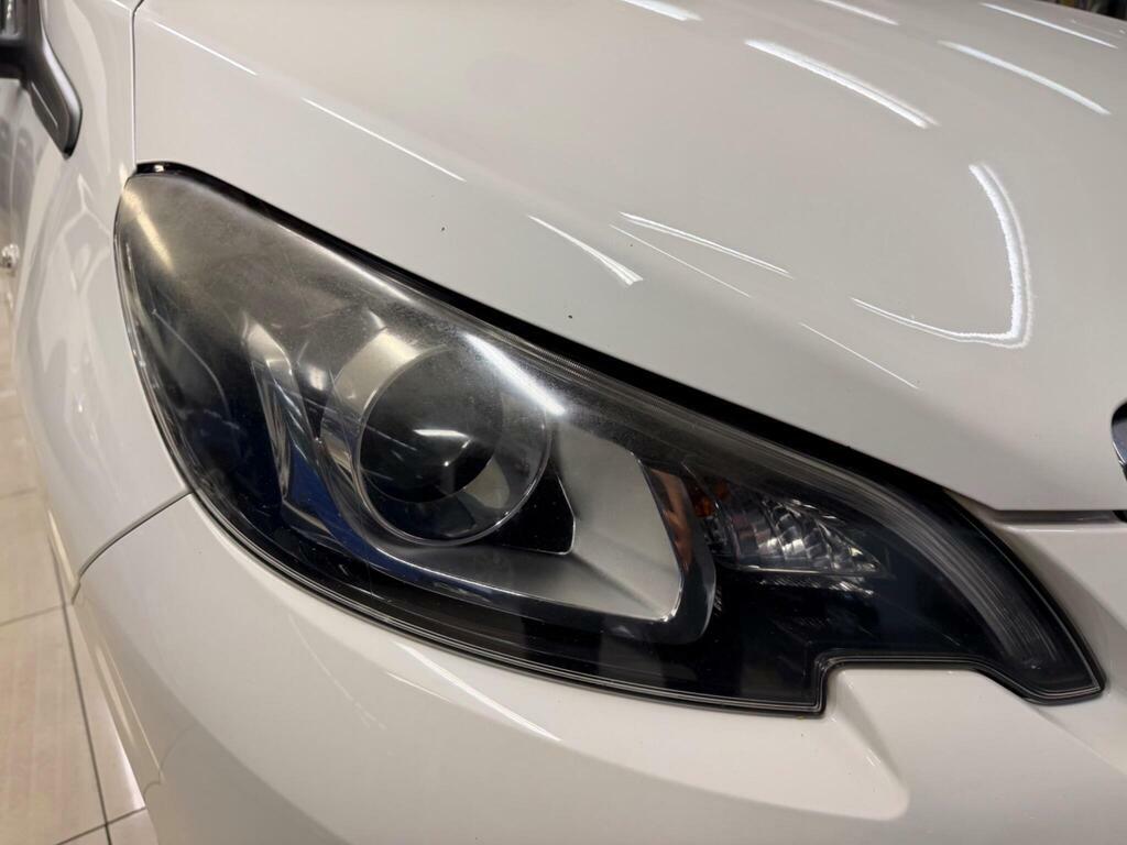 Peugeot 108 1.0 Active Top 68 Bhp White #8