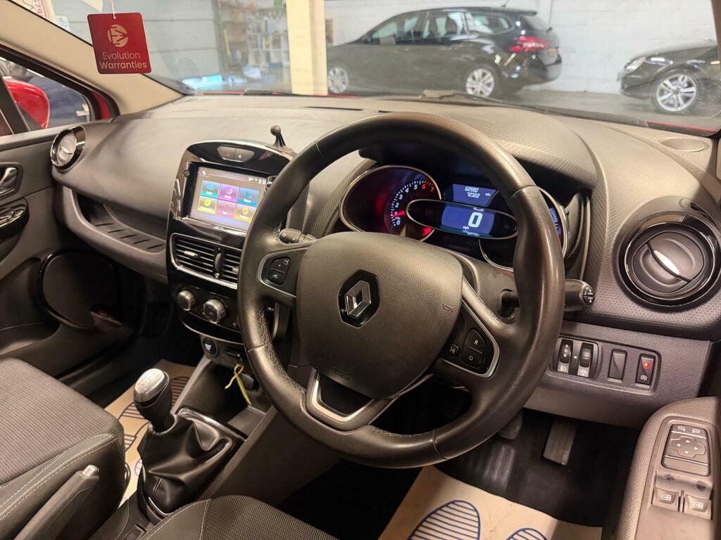 Renault Clio Renault Clio 0.9 Tce 90 Iconic Red #9