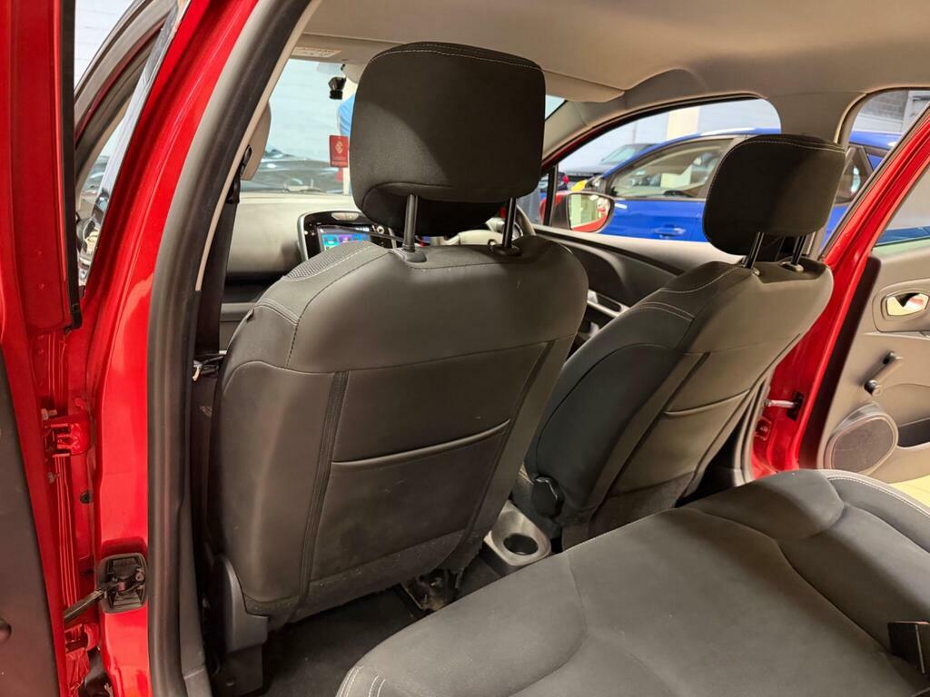 Renault Clio Renault Clio 0.9 Tce 90 Iconic Red #12