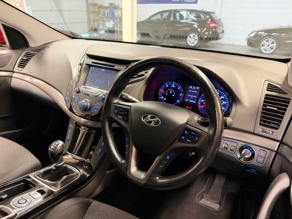 Hyundai I40 1.7 Premium Blue Drive Black #18