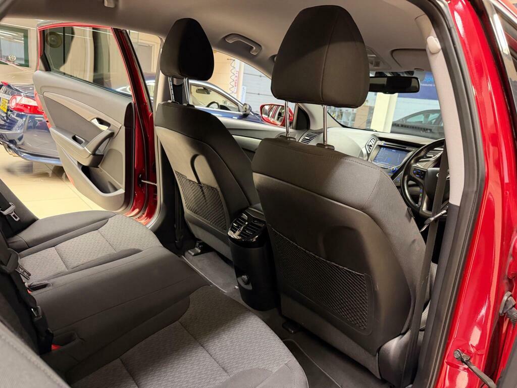 Hyundai I40 1.7 Premium Blue Drive Black #19