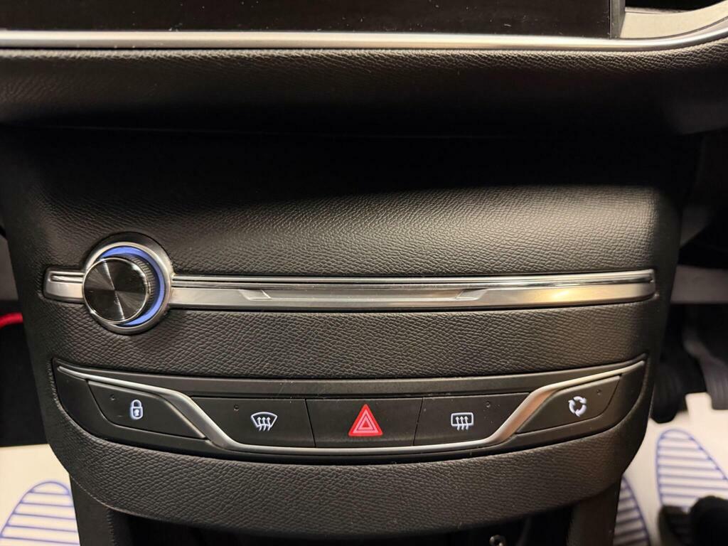 Peugeot 308 SW 1.6L Active Blue #17