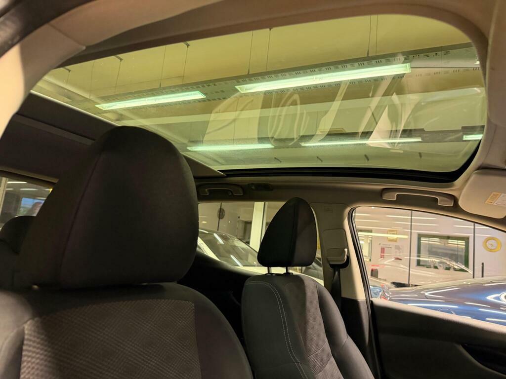 Nissan Qashqai Dci Tekna Red #15