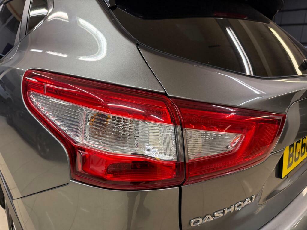 Nissan Qashqai Dci Tekna Red #10