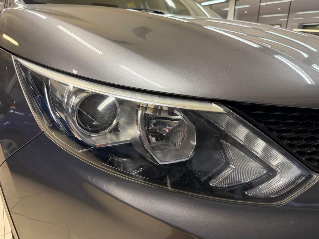 Nissan Qashqai Dci Tekna Red #8