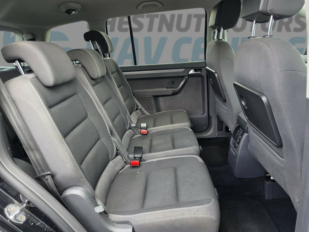 Volkswagen Touran Mpv  #13