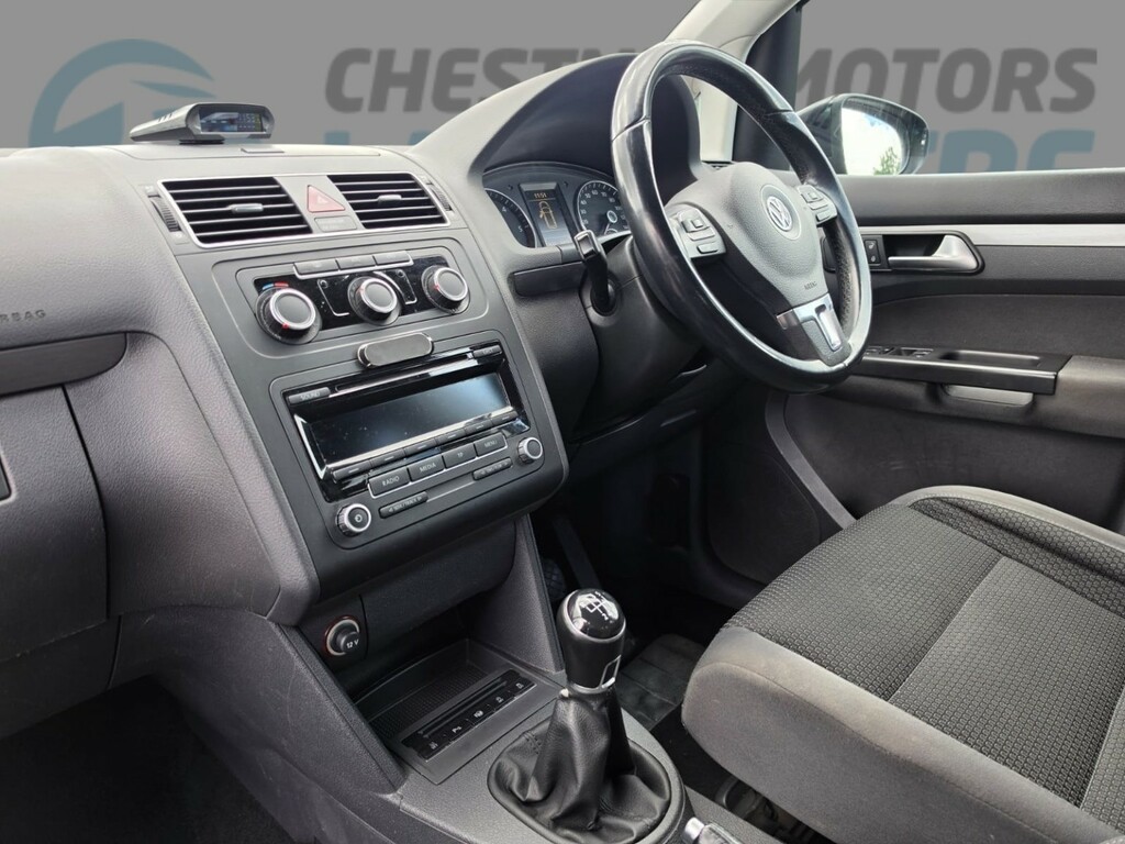 Volkswagen Touran Mpv  #10