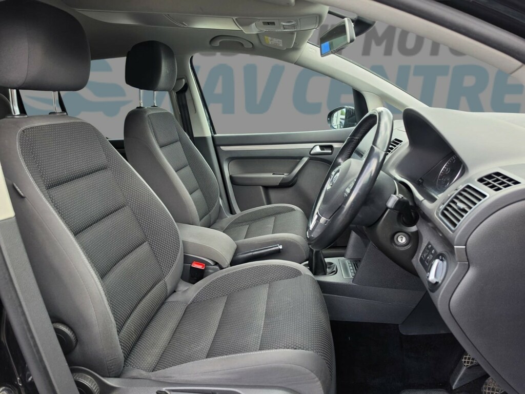Volkswagen Touran Mpv  #14