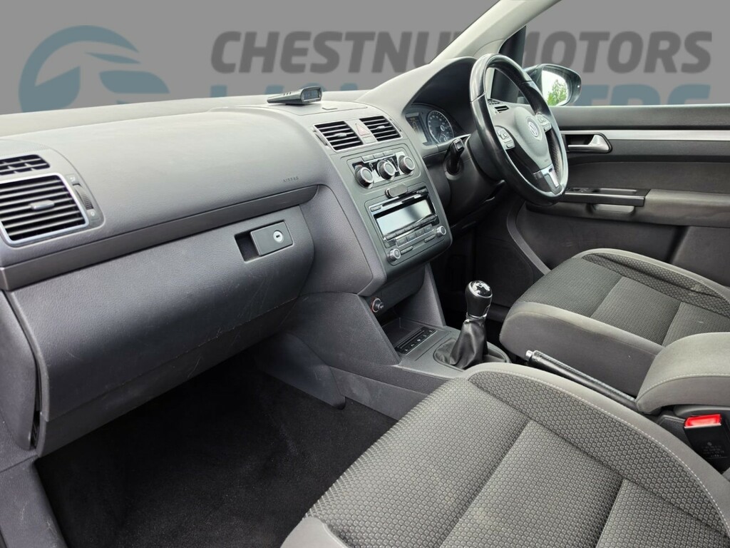 Volkswagen Touran Mpv  #11