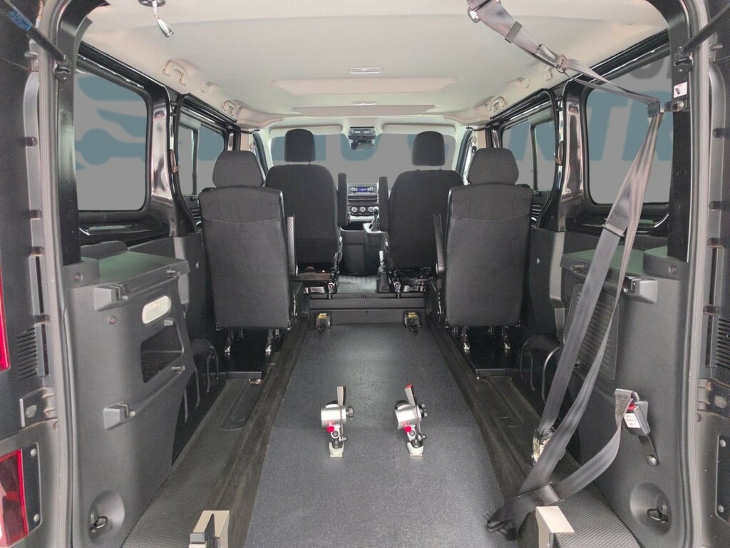 Renault Trafic Wav Wheelchair Access Vehicle 5 Seats 2.0 Die Black #3