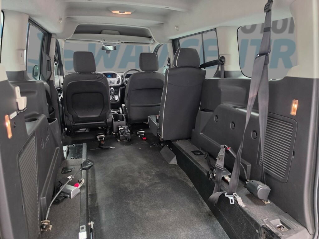 Ford Grand Tourneo Connect 1.5 Ecoblue 120 Titanium Powershift Red #9