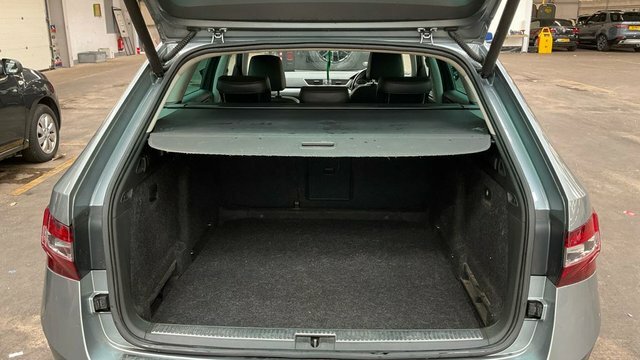 Skoda Superb Hatchback Grey #11