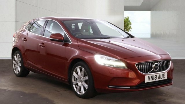 Volvo V40 2018 2.0 D3 Inscription Hatchback Red