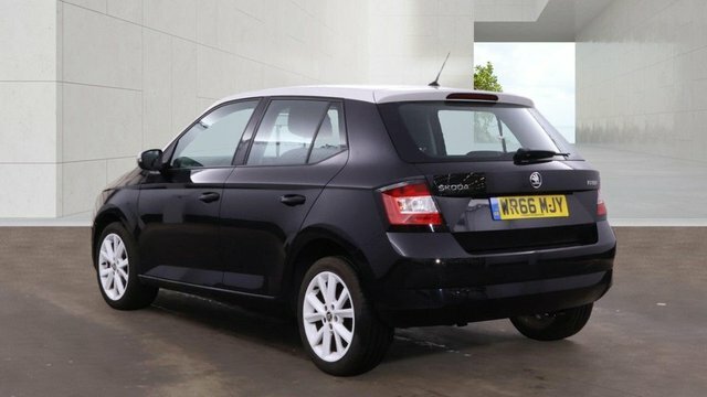 Skoda Fabia 2016 1.2 Tsi Colour Edition Hatchback M Black #4