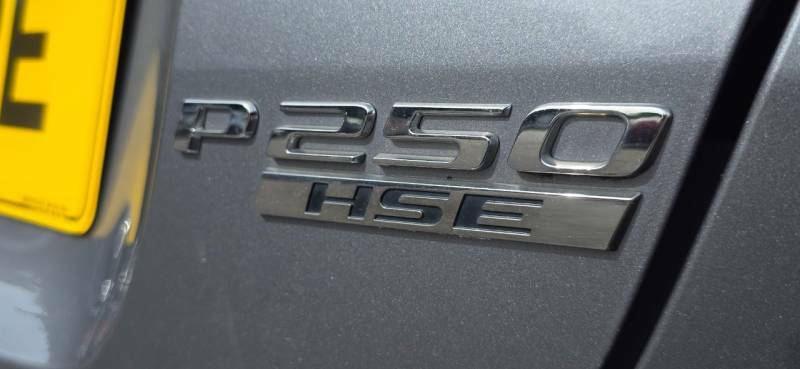 Jaguar XE 2.0 P250i Hse Black #11