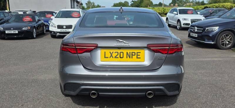 Jaguar XE 2.0 P250i Hse Black #9