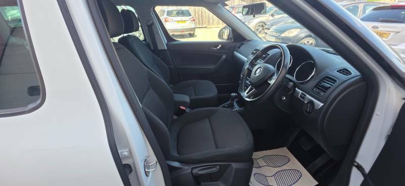 Skoda Yeti Elegance Tdi Cr White #17