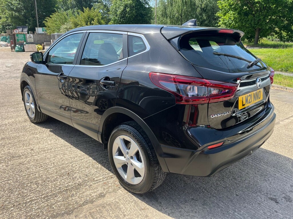 Nissan Qashqai 1.3 Dig-t Acenta Premium Dct Euro 6 Ss LM21NNO Black #4