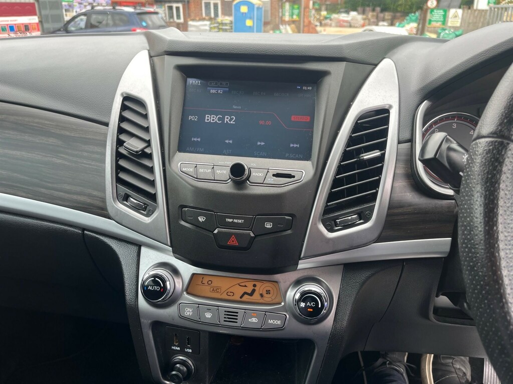 SsangYong Korando White #13