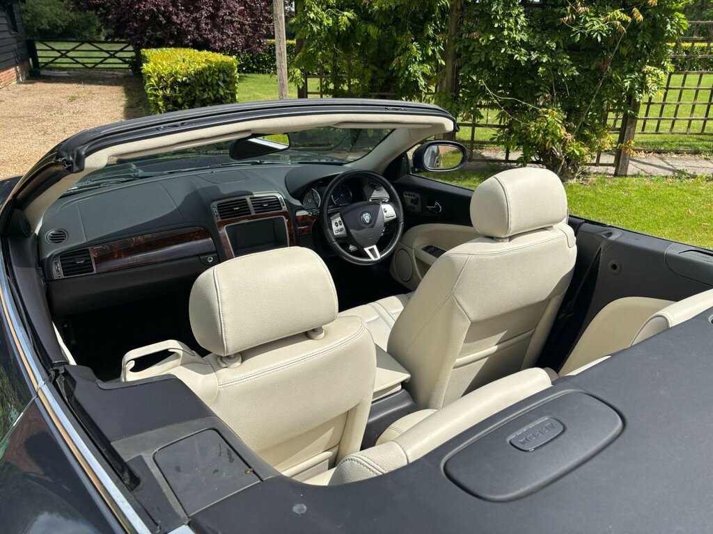 Jaguar XK Auto Silver #23