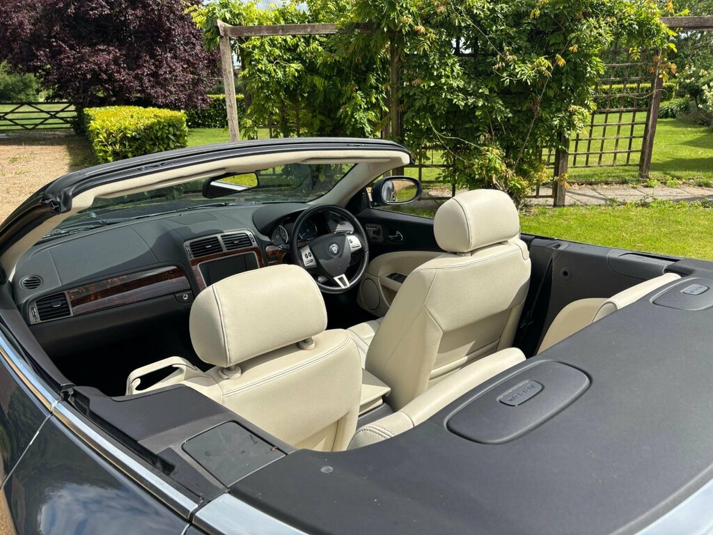 Jaguar XK Auto Silver #24