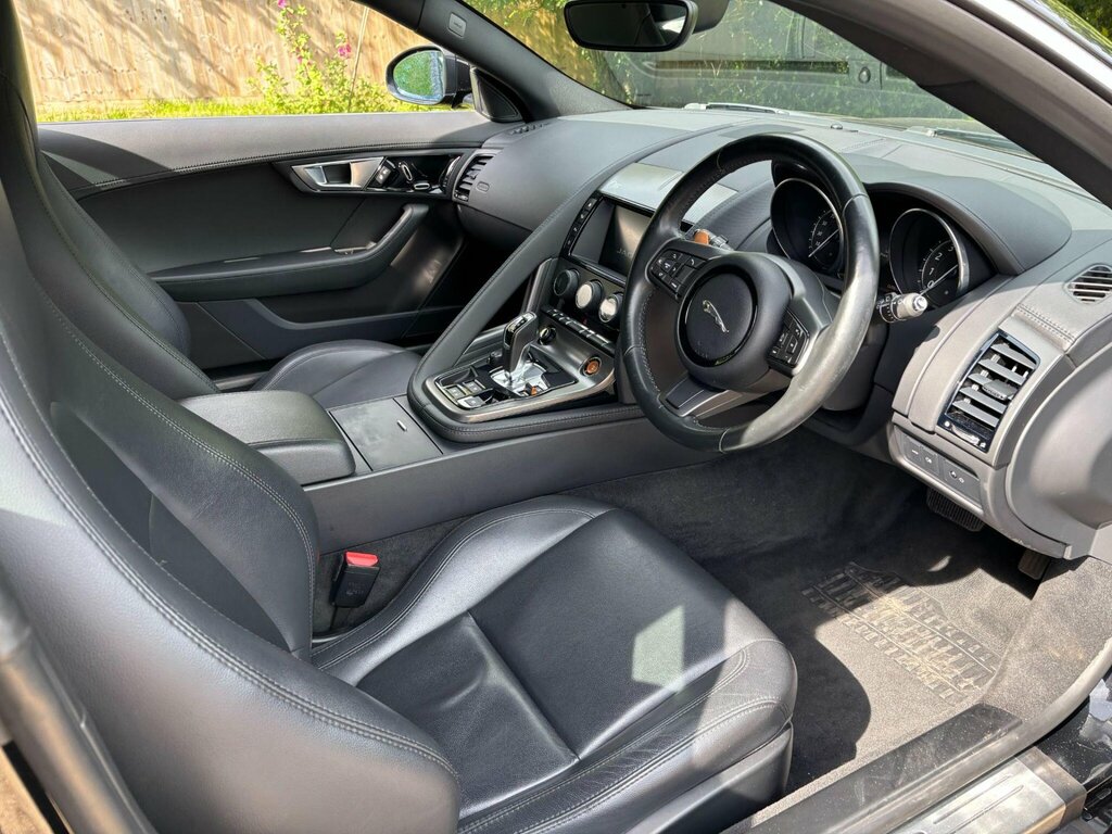 Jaguar F-Type V6 Grey #31