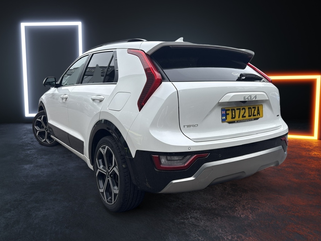 Kia Niro 1.6 Gdi Hybrid 3 Dct FD72DZA White #2