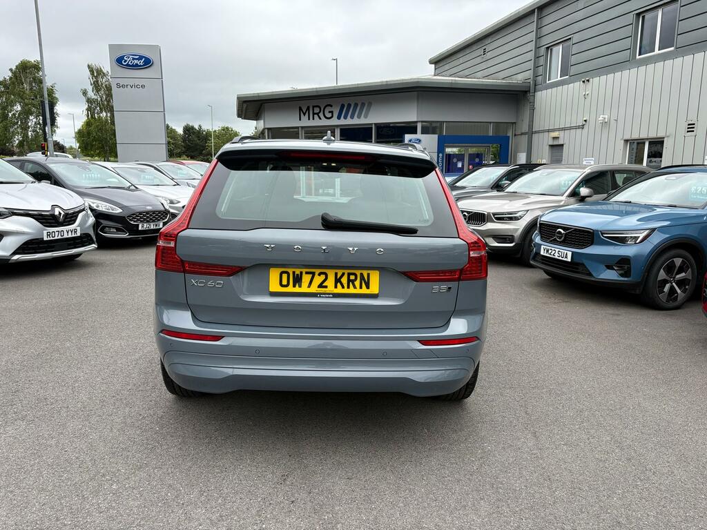 Volvo XC60 2.0 B5p Core Awd Geartronic Grey #4