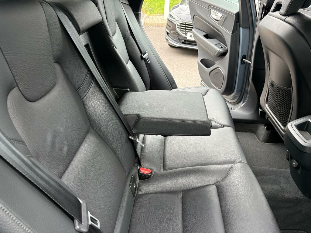 Volvo XC60 Suv Grey #29