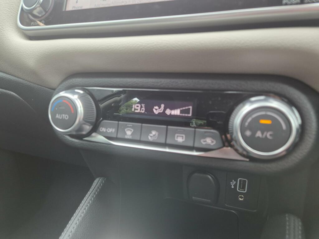 Nissan Micra 1.0 Ig-t 92 Acenta Red #14