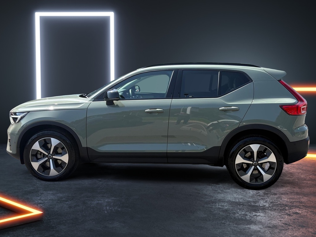 Volvo XC40 2.0 B4p Ultimate Dark Green #2
