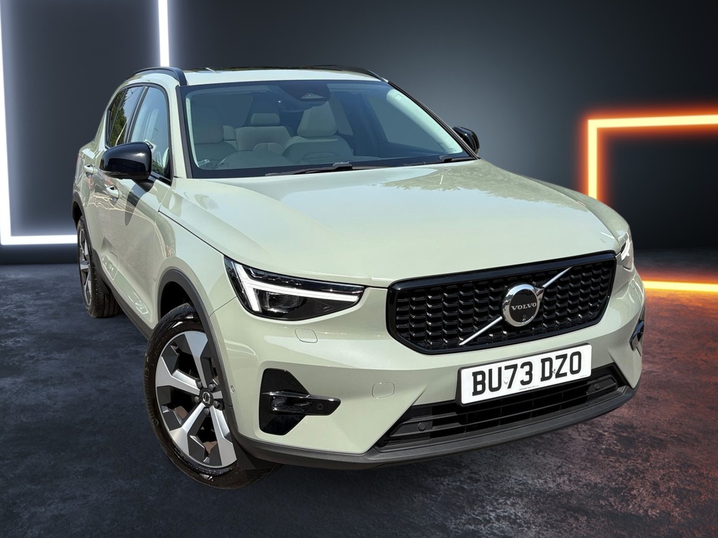Volvo XC40 2.0 B4p Ultimate Dark Green