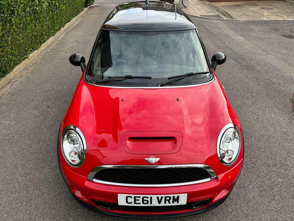 Mini Hatch One Red #54