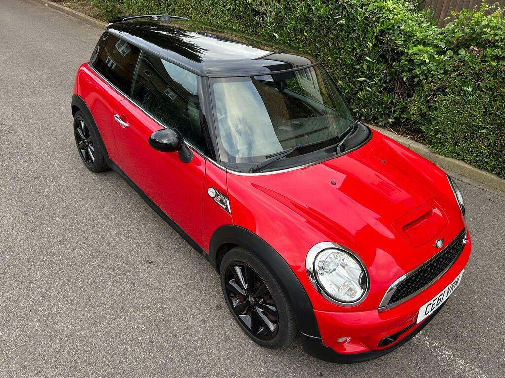Mini Hatch One Red #71