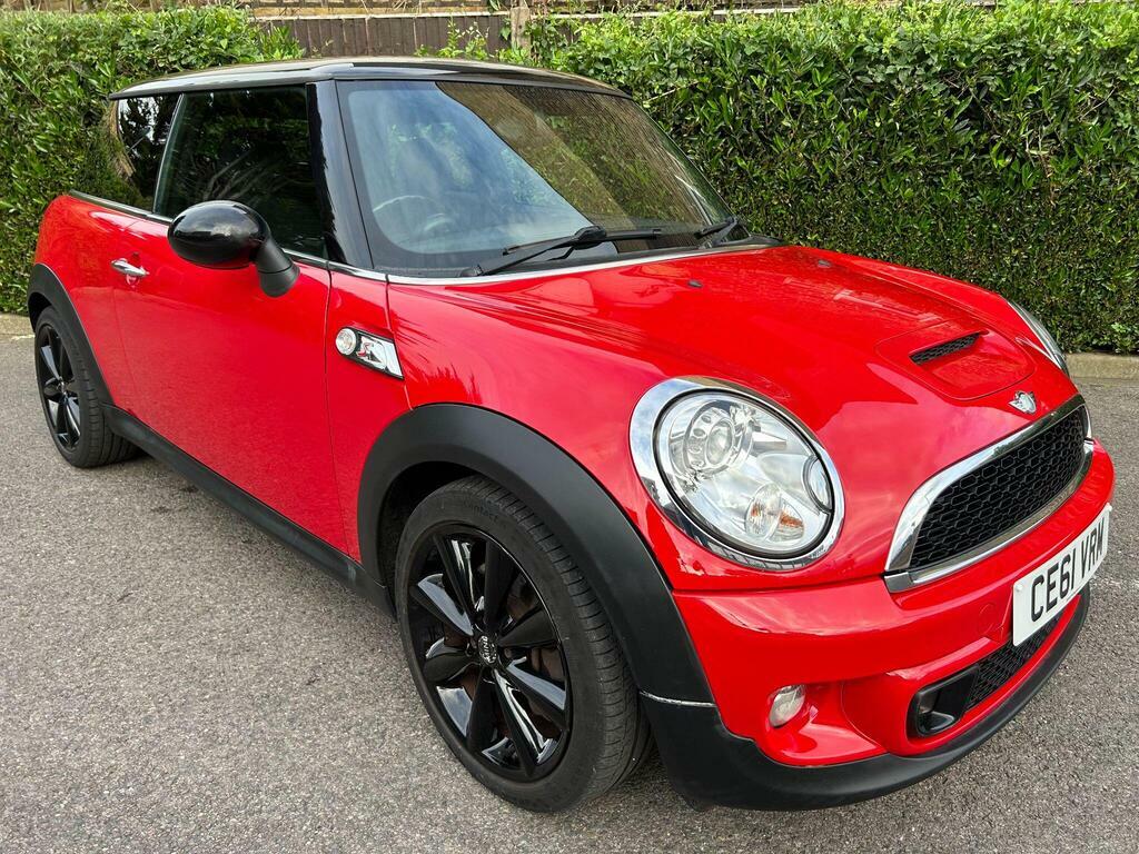 Mini Hatch One Red #9