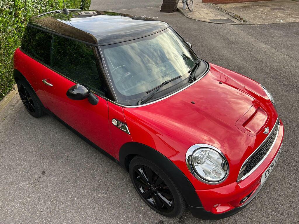 Mini Hatch One Red #67