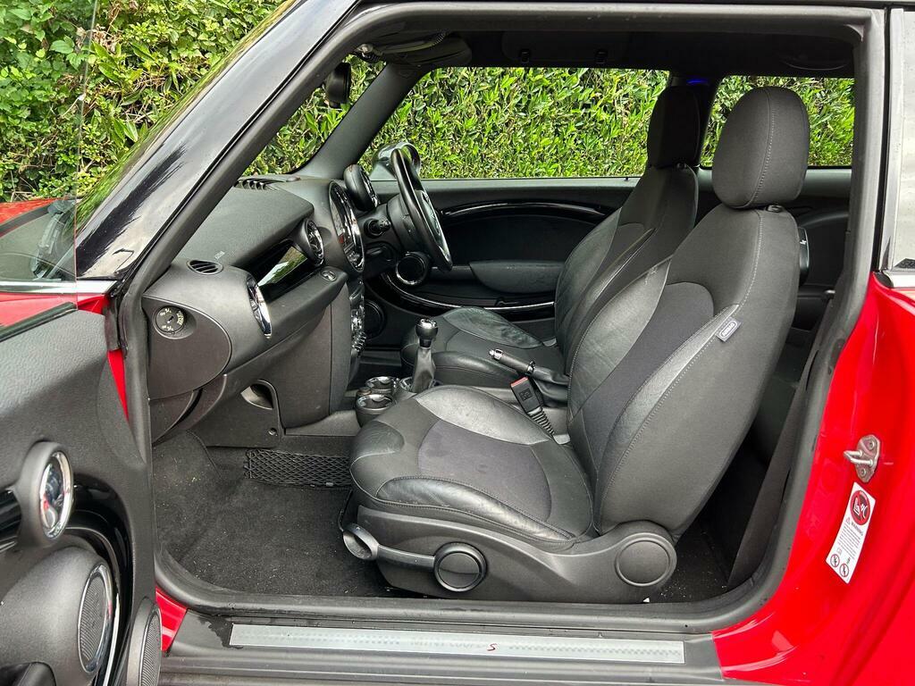 Mini Hatch One Red #17
