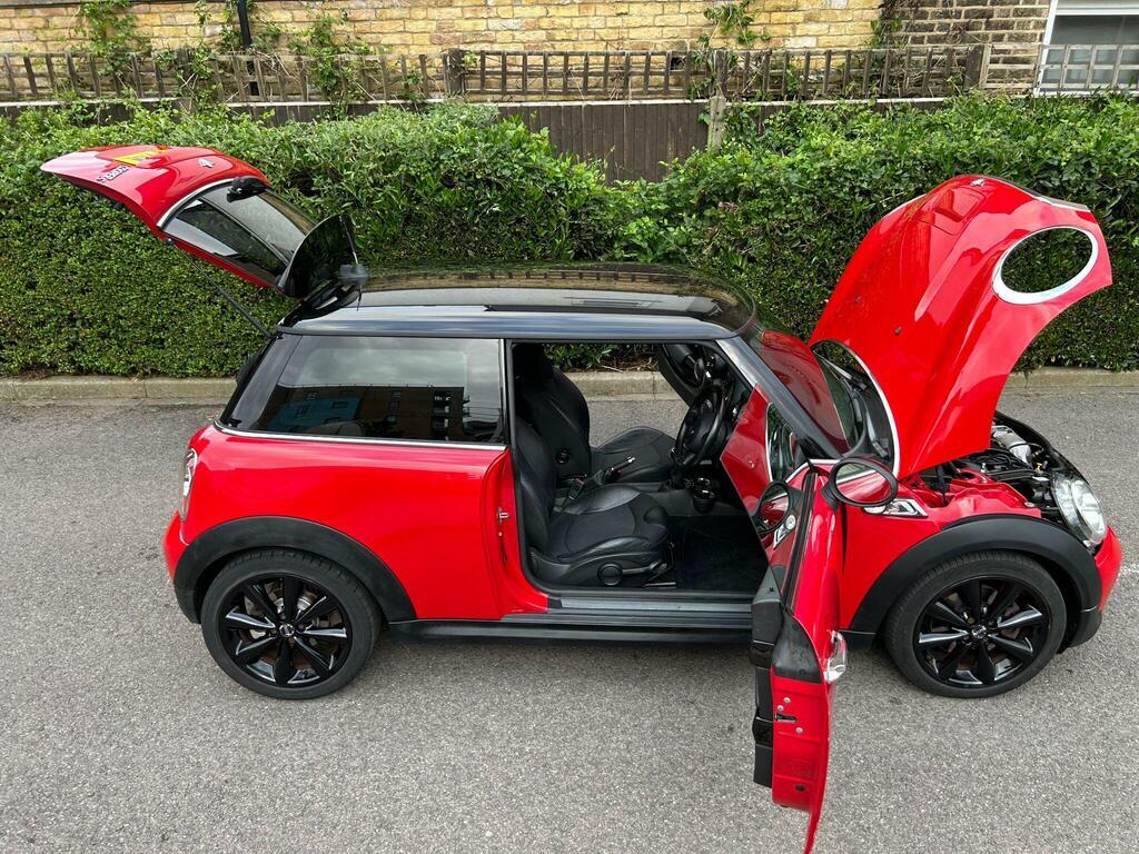Mini Hatch One Red #75