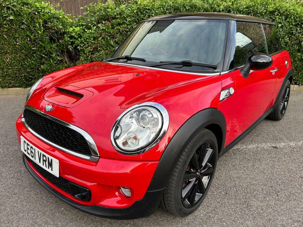 Mini Hatch One Red #66