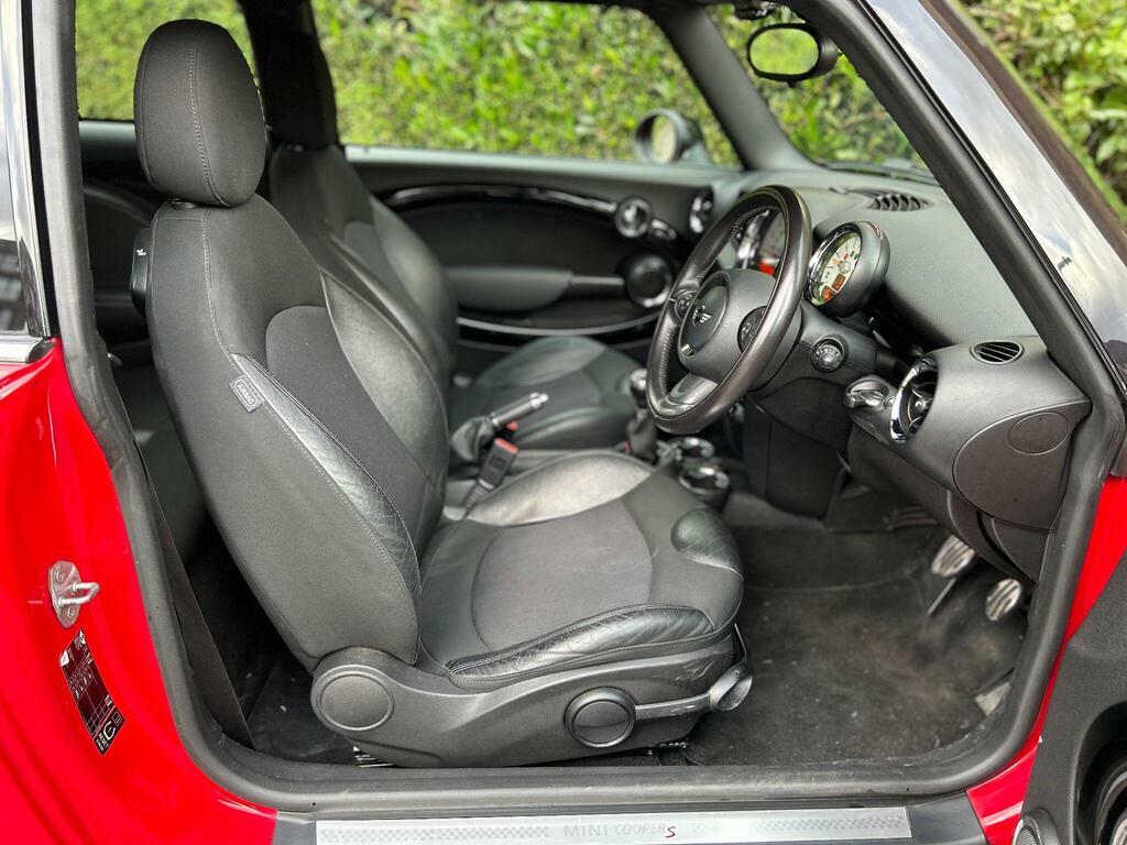 Mini Hatch One Red #16