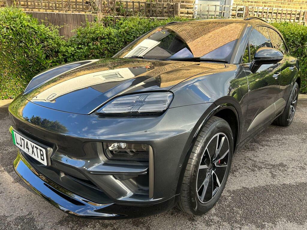 Porsche Macan 100Kwh Turbo 4Wd Grey