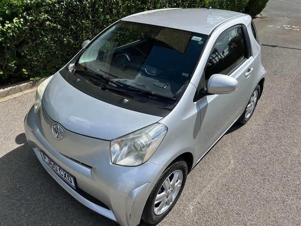 Toyota IQ Hatchback White #49