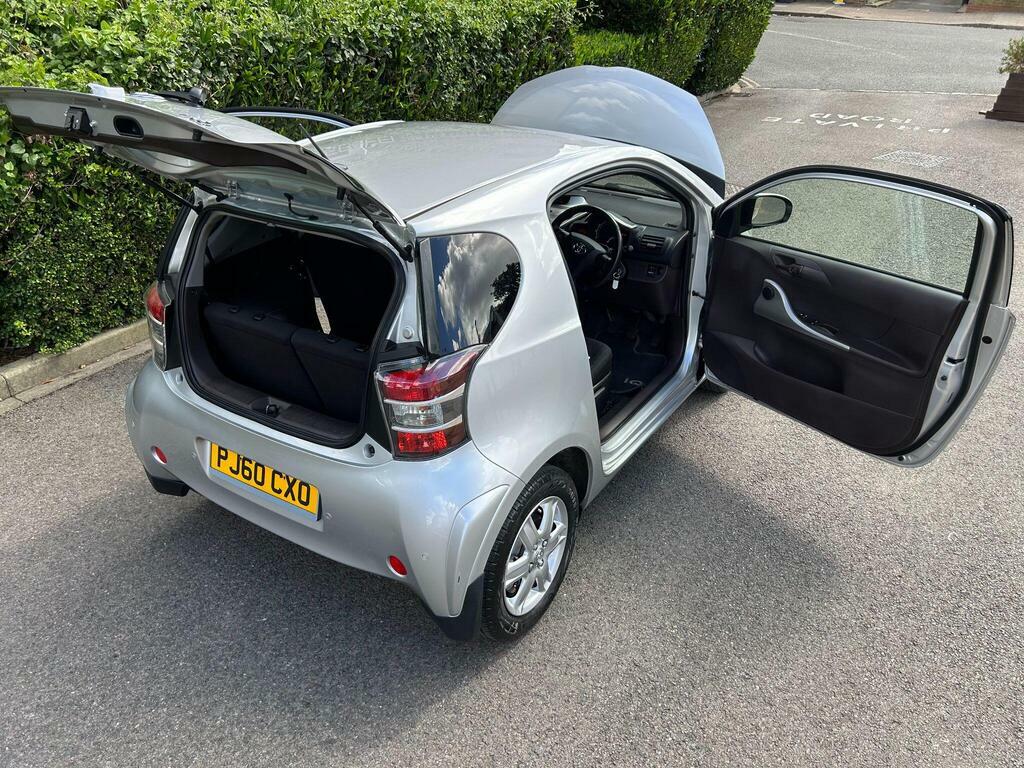 Toyota IQ Hatchback White #71