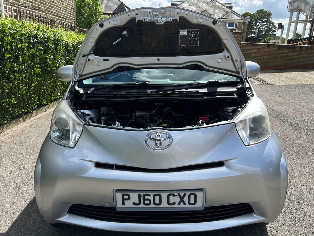 Toyota IQ Hatchback White #58