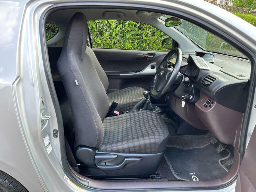 Toyota IQ Hatchback White #13